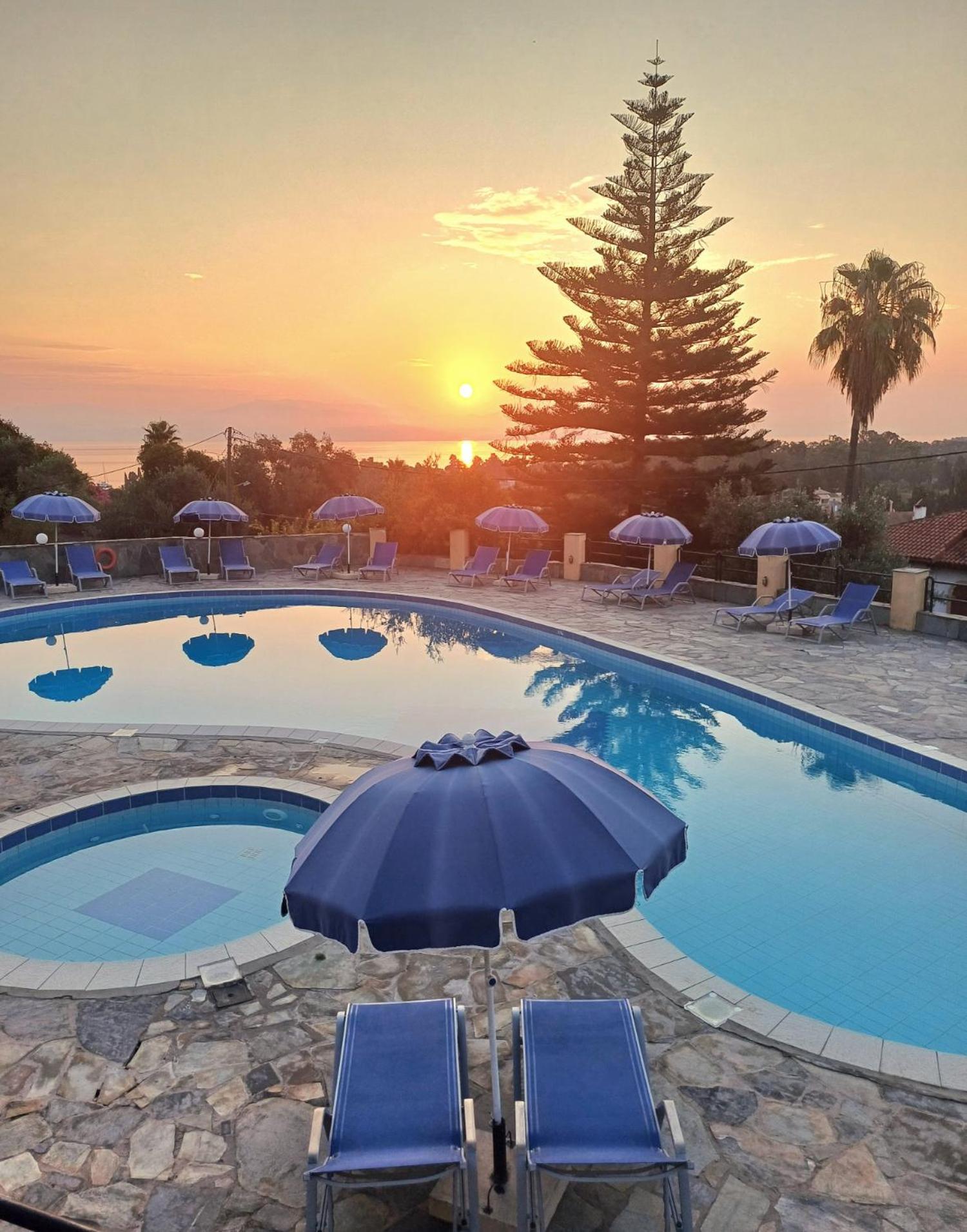 Penelope Apartment Hotel Dassia  Buitenkant foto